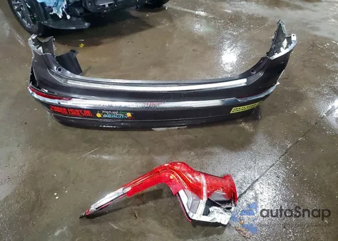 2023 Volvo Xc90 Plus z USA, uszkodzony, nr VIN YV4H600NXP1914433